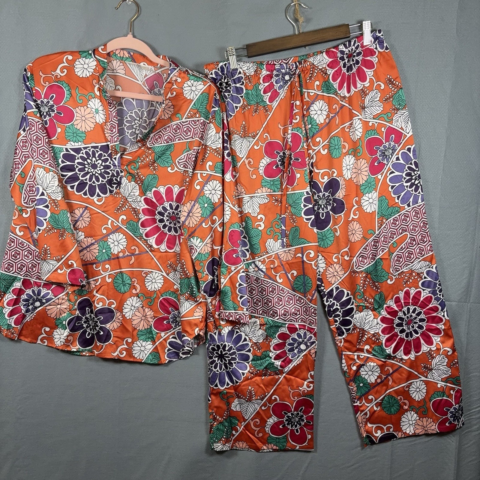 Natori Satin Pajama Set Womens Sz L Orange Floral Cropped Lightweight Stretch
